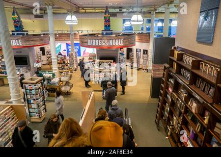 Un Barnes & Noble bookstore off di Union Square di New York si è visto il Sabato, 7 dicembre 2019. (© Richard B. Levine) Foto Stock