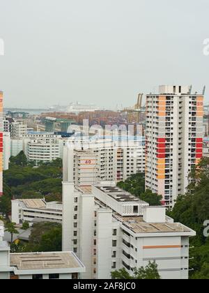 Una vista dei grattacieli e Tanjong Pagar port Foto Stock