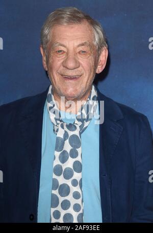 Sir Ian McKellen assiste i gatti photocall del film al Corinthia Hotel di Londra. Foto Stock