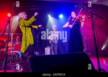 Steeleye Span, British Folk Gruppo in concerto a Skegness, Inghilterra. Foto Stock