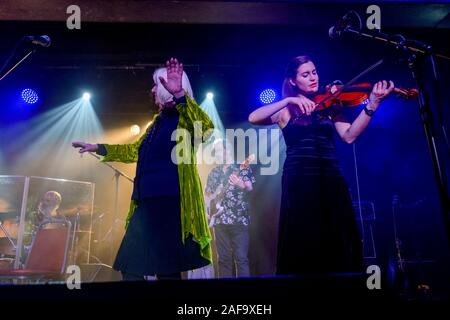 Steeleye Span, British Folk Gruppo in concerto a Skegness, Inghilterra. Foto Stock