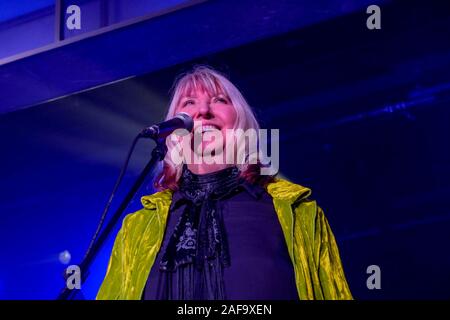 Maddy prima, Steeleye Span, British Folk Gruppo in concerto a Skegness, Inghilterra. Foto Stock