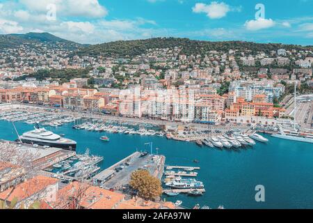 Vista sul porto Lympia a Nizza in Francia Foto Stock