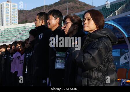 € Asako Takakura (JPN), Dicembre 14, 2019. - Calcetto : EAFF E-1 Campionato di calcio 2019 finale donne Corea Repubblica match tra Chaina 0-3 Giappone di Busan Gudeok Stadium di Busan, Corea del Sud, Credito: AFLO/Alamy Live News Foto Stock