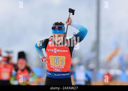 Centro Biathlon, Hochfilzen in Austria. Xiv Dic, 2019. Unione Internazionale Biathlon Coppa del mondo di Hochfilzen, Day 3, donne 4x6km staffetta, Celia Aymonier (FRA); - Editoriale usare carte di credito: Azione Plus sport/Alamy Live News Foto Stock