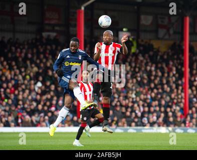 Londra, Regno Unito. Xiv Dic, 2019. Brentford's Kamohelo Mokotjo durante il cielo di scommessa match del campionato tra Brentford e Fulham al Griffin Park, Londra, Inghilterra il 14 dicembre 2019. Foto di Andrea Aleksiejczuk/prime immagini multimediali. Credito: prime immagini multimediali/Alamy Live News Foto Stock