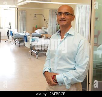 Ali Parsa chief executive della conduzione privata Hinchingbrooke NHS hospital in Cambridgeshire nel 2012 Foto Stock