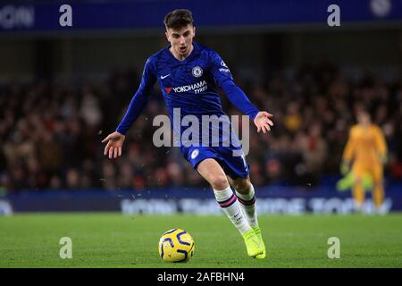 Londra, Regno Unito. Xiv Dic, 2019. Mason Mount di Chelsea in azione. Premier league, Chelsea v AFC Bournemouth a Stadio Stamford Bridge a Chelsea, Londra sabato 14 dicembre 2019. Questa immagine può essere utilizzata solo per scopi editoriali. Solo uso editoriale, è richiesta una licenza per uso commerciale. Nessun uso in scommesse, giochi o un singolo giocatore/club/league pubblicazioni. pic da Steffan Bowen/Andrew Orchard fotografia sportiva/Alamy Live news Credito: Andrew Orchard fotografia sportiva/Alamy Live News Foto Stock