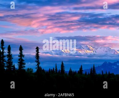 Sunrise su Mt. McKinley, Alaska. Foto Stock