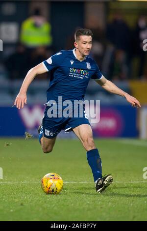 Dens Park, Dundee, Regno Unito. Xiv Dic, 2019. Campionato scozzese, Dundee Football Club versus Dunfermline Athletic; Cammy Kerr di Dundee - Editoriale usare carte di credito: Azione Plus sport/Alamy Live News Foto Stock