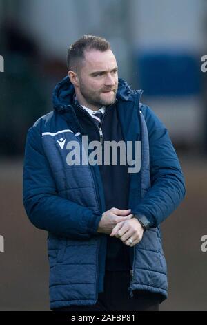 Dens Park, Dundee, Regno Unito. Xiv Dic, 2019. Campionato scozzese, Dundee Football Club versus Dunfermline Athletic; Dundee manager James McPake - Editoriale usare carte di credito: Azione Plus sport/Alamy Live News Foto Stock