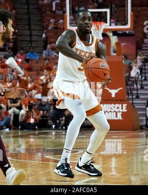 Austin, Texas, Stati Uniti d'America. Xiv Dic, 2019. Courtney Ramey #3 del Texas Longhorns in azione vs il Michigan centrale Chippewas a Frank Erwin Center di Austin in Texas. Michigan centrale 42-36 di piombo a metà.Robert Backman/Cal Sport Media. Credito: csm/Alamy Live News Foto Stock