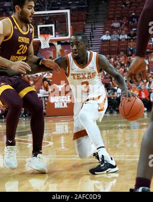 Austin, Texas, Stati Uniti d'America. Xiv Dic, 2019. Courtney Ramey #3 del Texas Longhorns in azione vs il Michigan centrale Chippewas a Frank Erwin Center di Austin in Texas. Michigan centrale 42-36 di piombo a metà.Robert Backman/Cal Sport Media. Credito: csm/Alamy Live News Foto Stock