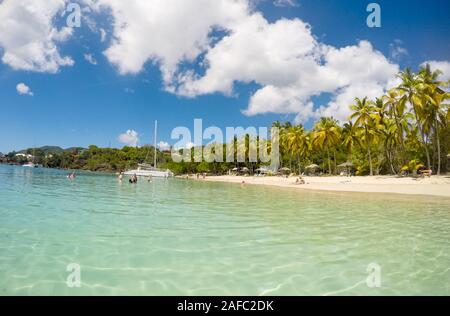 Luna di miele sulla spiaggia di St John - Isole Vergini americane, 2019 Foto Stock