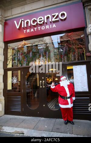 Manchester, Regno Unito. Il 14 dicembre, 2019. La possibilità di eseguire fino a Natale a Manchester, Lancashire, Regno Unito. Credito: Barbara Cook/Alamy Live News Foto Stock