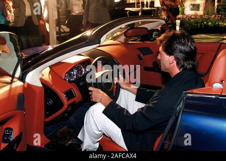 East Hampton, NY, STATI UNITI D'AMERICA. 27 Agosto, 2007. Atmosfera a una serata di beneficenza di lusso beneficio per la Croce Rossa Americana a prato in pietra Fattoria. Credito: Steve Mack/Alamy Foto Stock