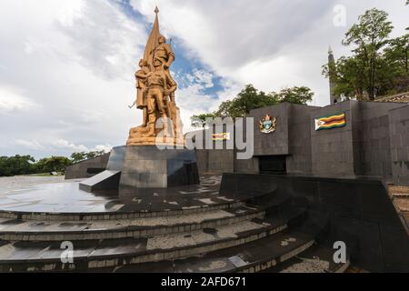 Harare, Zimbabwe. Il monumento del Nord-Coreano progettato per il soldato sconosciuto nell'Acre degli Eroi Foto Stock