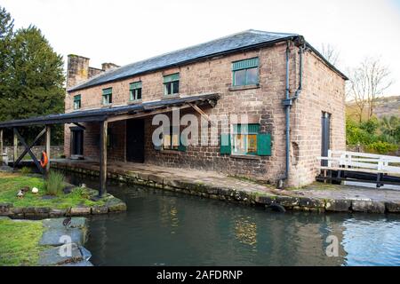 Wheatcroft's Wharf a Cromford Canal, Matlock Derbyshire England Regno Unito Foto Stock