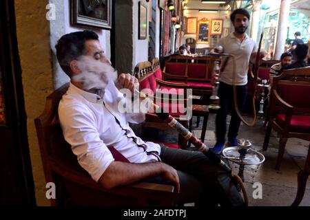 Sala da tè in Istanbul - lo stretto del Bosforo - TURCHIA Foto Stock