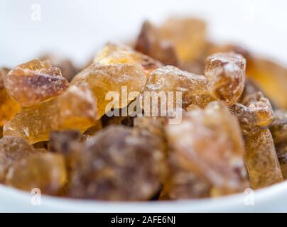 Porzione di roccia marrone Candy come dettagliato di close-up shot (messa a fuoco selettiva) Foto Stock