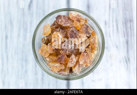 Porzione di roccia marrone Candy come dettagliato di close-up shot (messa a fuoco selettiva) Foto Stock