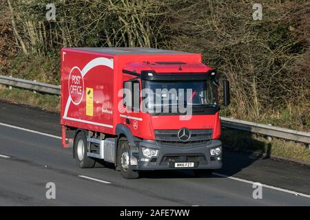 Post Office portavalori blindati autocarro Mercedes, M61 a Manchester, Regno Unito Foto Stock