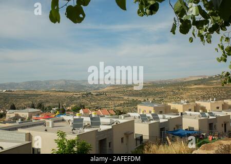 Vista di Nablus dall'insediamento israeliano Kdumim in Cisgiordania, Israele / Palestina Foto Stock