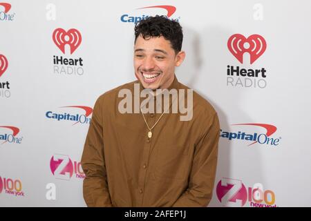 Anthony Ramos arriva al iHeartRadio Z100 Jingle Ball 2019 al Madison Square Garden sul dicembre 13, 2019 nella città di New York, New York. Foto Stock