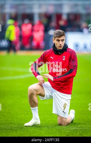 Milano, Italia. 15 Dic, 2019. krzysztof piatek (Milan) durante il Milan vs Sassuolo, italiano di calcio di Serie A del campionato Gli uomini in Milano, Italia, Dicembre 15 2019 Credit: Indipendente Agenzia fotografica/Alamy Live News Foto Stock