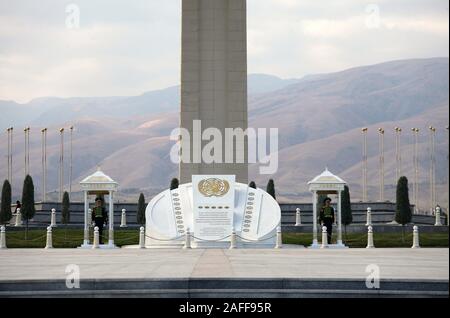 Arco della Neutralità la placca Foto Stock