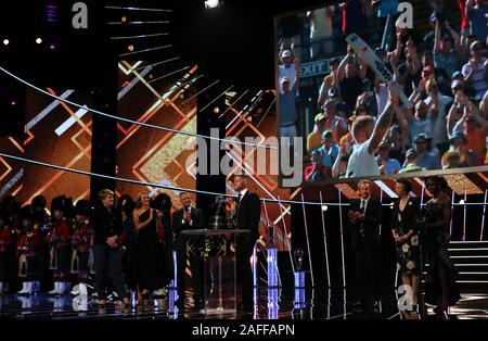 Ben parla di Stokes sul palcoscenico dopo la ricezione della BBC Sports Personalità del premio di anno durante la BBC Sports personalità dell'anno 2019 all'P&J Live, Aberdeen. Foto Stock