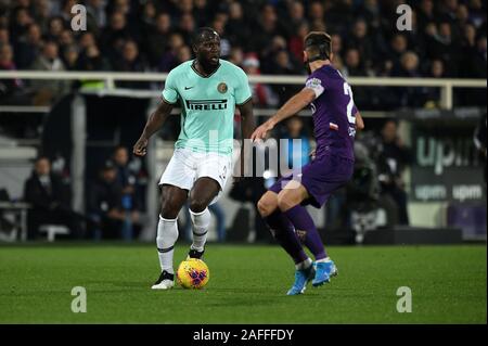 Firenze, Italia. 15 Dic, 2019. lukaku in actionduring Fiorentina vs Inter, italiano di calcio di Serie A del campionato Gli uomini in Firenze, Italia, 15 Dicembre 2019 - LPS/Matteo Papini Credito: Matteo Papini/LP/ZUMA filo/Alamy Live News Foto Stock