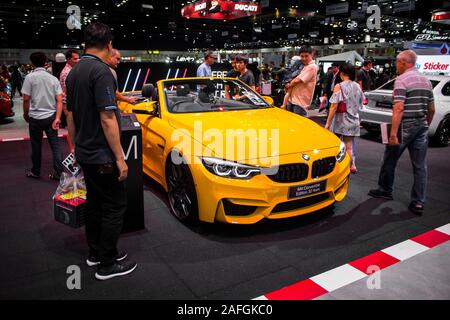 Nonthaburi, Tailandia, Dicembre 2018 : BMW M4 Edizione convertibile 30 anni sul display in Bangkok International Motor Expo 2018 a IMPACT Arena exhibiti Foto Stock