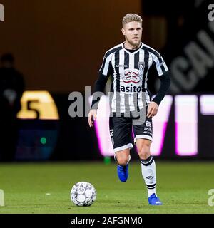 Almelo, Paesi Bassi. 15 Dic, 2019. ALMELO, Heracles Almelo - FC Utrecht, 15-12-2019, calcio, Eredivisie Olandese, stagione 2019-2020, Polman Stadium, Heracles Almelo player Alexander Merkel Credito: Pro scatti/Alamy Live News Foto Stock