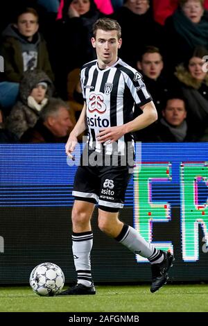 Almelo, Paesi Bassi. 15 Dic, 2019. ALMELO, Heracles Almelo - FC Utrecht, 15-12-2019, calcio, Eredivisie Olandese, stagione 2019-2020, Polman Stadium, Heracles Almelo player Tim Breukers Credito: Pro scatti/Alamy Live News Foto Stock