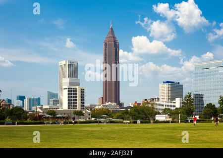 Atlanta, Georgia, Stati Uniti - Bank of America Plaza e dello skyline della citta'. Foto Stock