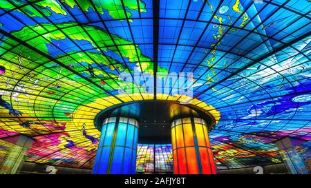 Kaohsiung, Taiwan - 29 Novembre 2019 : La Cupola di luce a formosa boulevard stazione nella città di Kaohsiung in Taiwan. Foto Stock