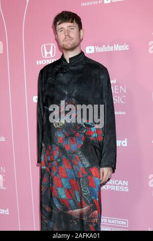 James BLAKE presso gli arrivi per 2019 Tabellone donne in musica Evento, Hollywood Palladium, Los Angeles, CA 12 dicembre 2019. Foto di: Priscilla concedere/Everett Collection Foto Stock