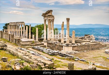 Il Tempio di Traiano in Pergamon, Turchia Foto Stock