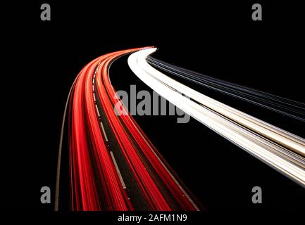 Sentieri di luce sulla A12 Foto Stock