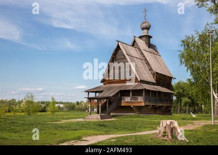 Suzdal, Golden Ring della Russia. Antica chiesa in legno di San Nicola Wonderworker nel Cremlino di Suzdal Foto Stock