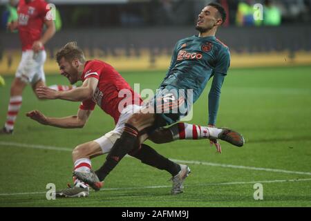 Dicembre 15, 2019: Alkmaar, Paesi Bassi - 15 dicembre 2019: Noussair Mazraoui (Ajax) nella foto durante il 2019/20 attrezzatura di Eredivisie tra AZ Alkmaar e AFC Ajax a AFAS Stadium. Credito: Federico Guerra Maranesi/ZUMA filo/Alamy Live News Foto Stock