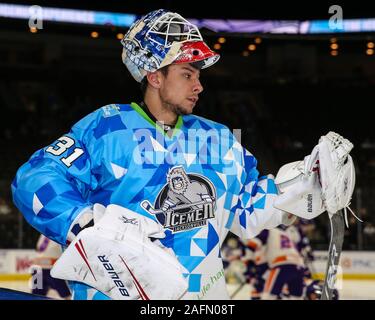 Il Jacksonville Icemen goaltender Michael McNiven (31) durante il warm up prima di un ECHL professional hockey gioco contro la Orlando orsi solare a Veterans Memorial Arena a Jacksonville, Florida, Sabato, Dicembre 14, 2019. [Gary Lloyd McCullough/CSM] Foto Stock