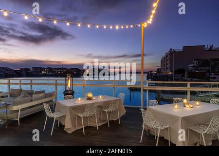 Posti a sedere esterni al Bayside Ristorante Porto di pietra, New Jersey, STATI UNITI D'AMERICA Foto Stock