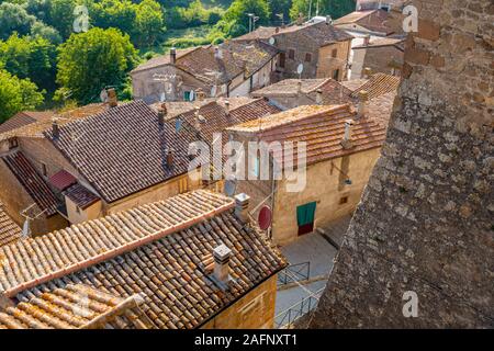 Le strade e gli edifici di Onano nel Lazio, Italia Foto Stock