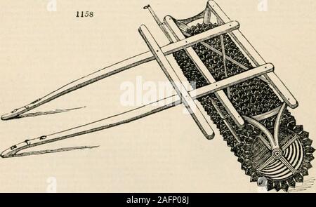 . Una Enciclopedia di agricoltura : comprendente la teoria e la pratica della valutazione, trasferimento, posa, il miglioramento e la gestione della proprietà terriera e della coltivazione e dell'economia dell'animale e Produzioni vegetali dell'agricoltura. R193 2709. Grumo Crosskills-rullo frantumatore 0??. 1158.) è destinato a decorrere gli stessi oggetti come il rullo pungenti. Esso è costituito da un numero di segmenti hxed su un ponte di ferro di sei piedi sei pollici di lunghezza. Una volta Plowedland laminato da questa macchina è detto di essere ridotto a uno stato più fine rispetto a due o tre rullature andharrowings con le normali macchine. Esso Foto Stock