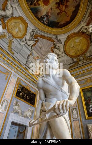 Arte italiana, scultura del David, Gian Lorenzo Bernini, Galleria Borghese, Villa Borghese, Roma, Italia Foto Stock