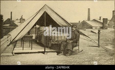 . La salute in casa e città. culosis in familythey prendere la malattia facilmente, talvolta prima theparents lo sanno. I figli di tubercolotici parentsshould ricevere particolare attenzione fino a quando non sono ben andstrong. Una malattia curabile. - Uno dei più encouragingphases di tutto il problema è che la tubercolosi hasbeen induriti e viene indurito di oggi. Se consumptionis scoperto nel suo stadio iniziale e il diritto treatmentbegun, le probabilità di recupero sono buoni. Seventyper cento di tali casi sono stato apparentemente indurito, oppurele malattia arrestato o spento. La cura di con-sumption dipende dall abbondanza o Foto Stock