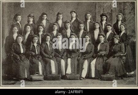 . Recensione di recensioni e mondo del lavoro. , Così selvaggiamente terribile, Cheil stoutest cuori devono quaglie. Anche wild ani- Malles restringersi con paura e uno è sempre il terrore di filledwith confinanti con il terrore. Si tratta di tutti i sosudden. Un senso di qualche sconosciuta paura per-vades tutta la natura, come se lo spirito del worldhad catturato il suo respiro e tenuto tutta la vita un instantin suspense, mentre i suoni sembrano assillano onesnerves piuttosto che di assalto alle orecchie. Thencomes una bobinatura, schifo, vacillamento movimento,e paura e cryings umano e poi quiv-ering silenzio per lo spazio di un soffio, followedperhaps dalla frantumazione destructio Foto Stock