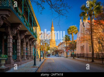 Charleston è la più antica e la più grande città negli Stati Uniti Stato della Carolina del Sud, noto per il suo ruolo di grandi dimensioni in American commercio di schiavi. La città è il c Foto Stock